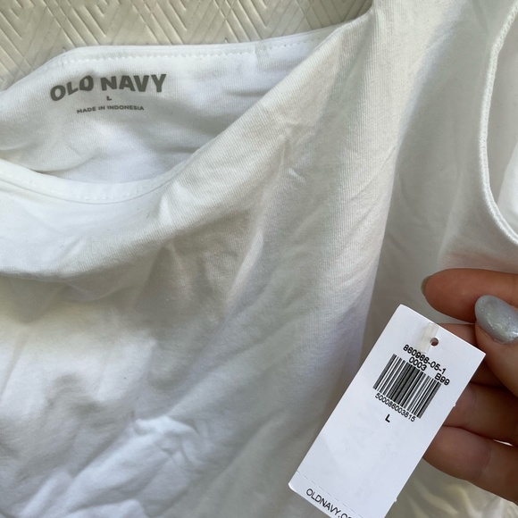 Old Navy white tank top bodysuit in large - Picture 3 of 3